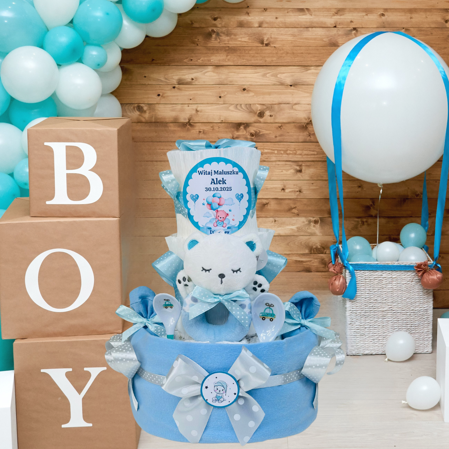 Tort z pieluch pampers prezent dla noworodka
