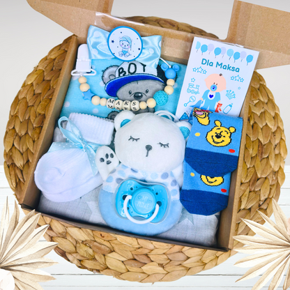 Zestaw prezentowy gift baby box niebieski zawieszka do smoczka PM02